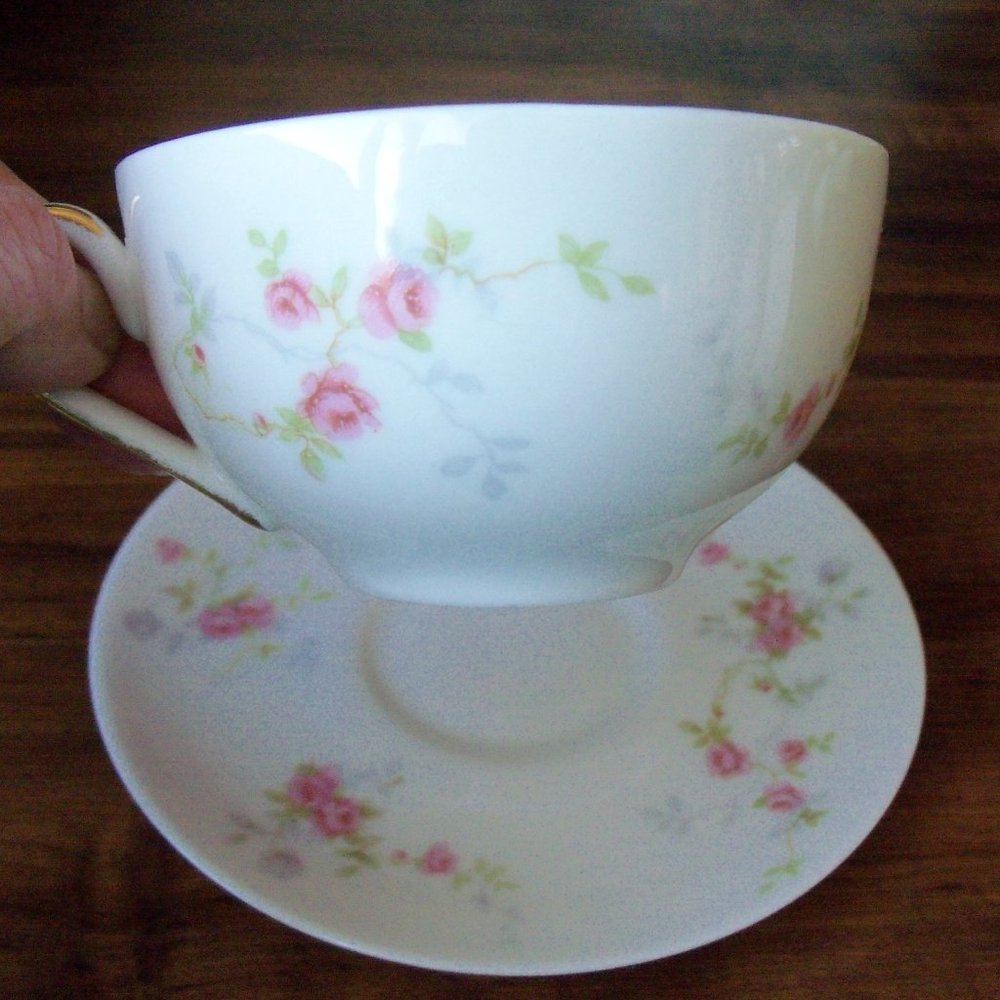 Haviland "Touraine" cup/saucer set (#EV371) - Picture 7 of 8